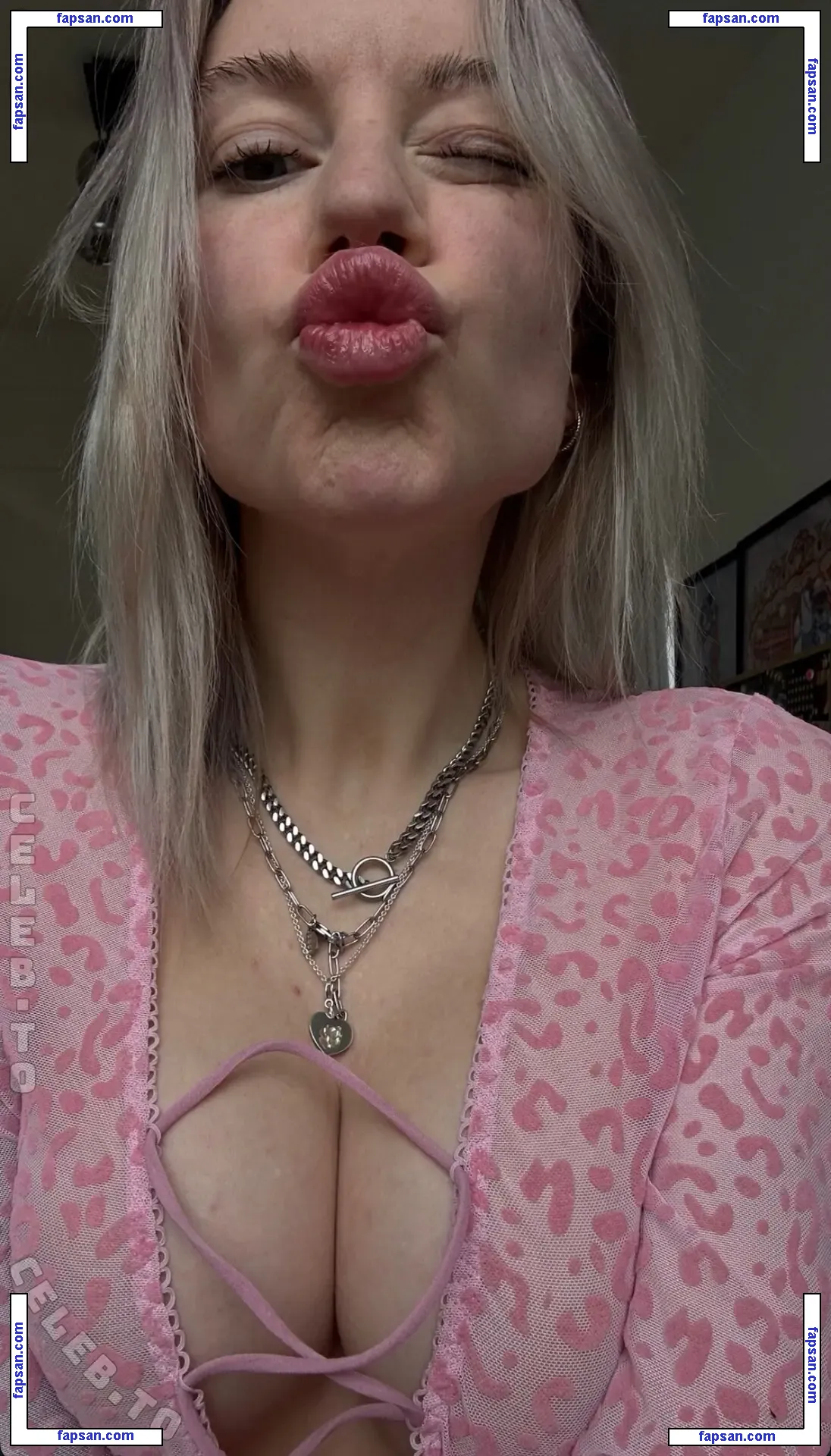 Elena_tight nude photo #0009 from OnlyFans