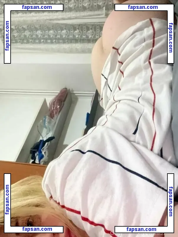elenitzakara nude photo #0031 from OnlyFans