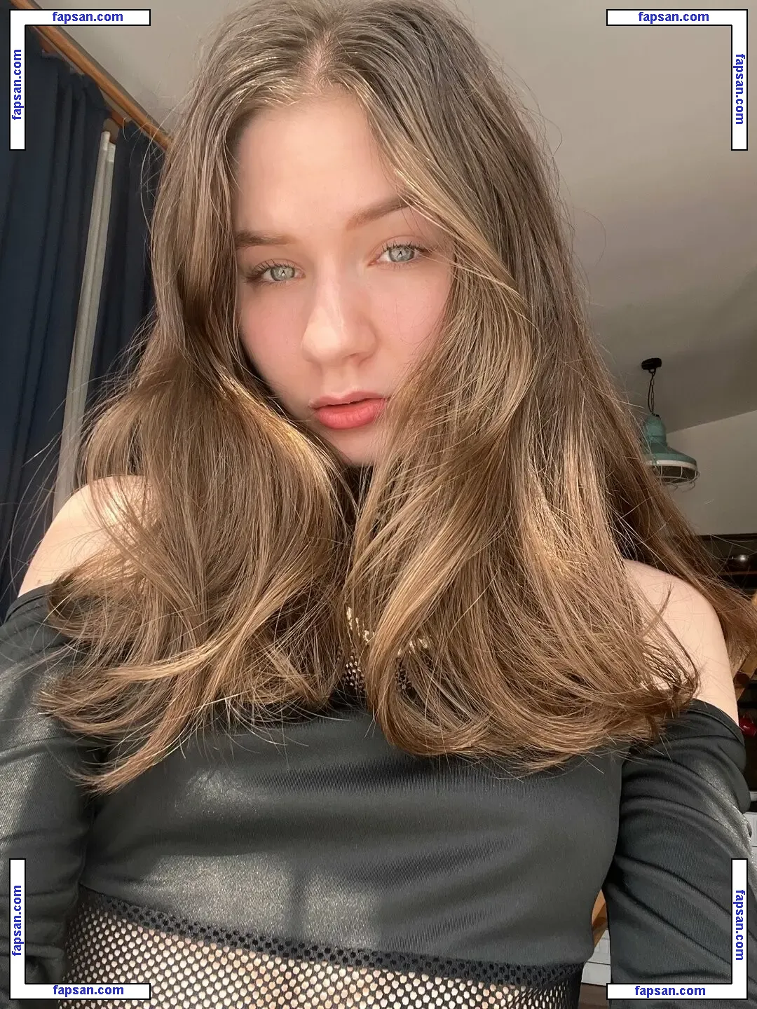 elfiecutie nude photo #0007 from OnlyFans
