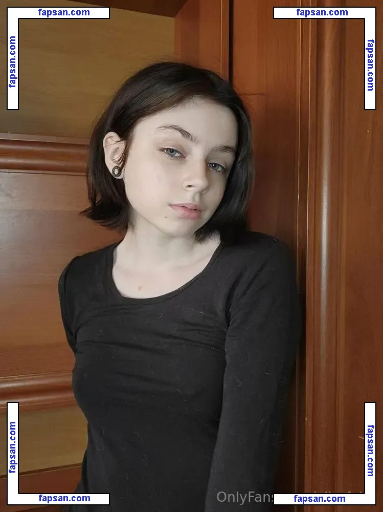 elie_fairy nude photo #0013 from OnlyFans
