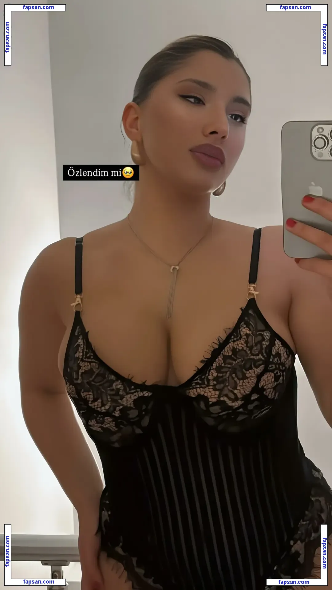 Elif Karaarslan nude photo #0014 from OnlyFans