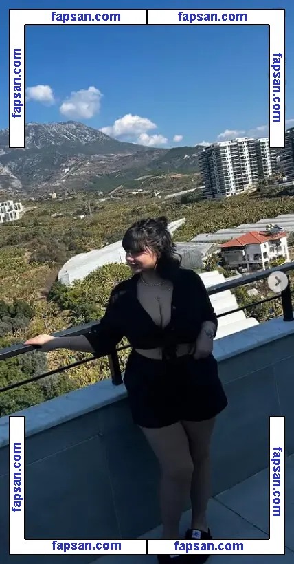 Elifrosse nude photo #0001 from OnlyFans