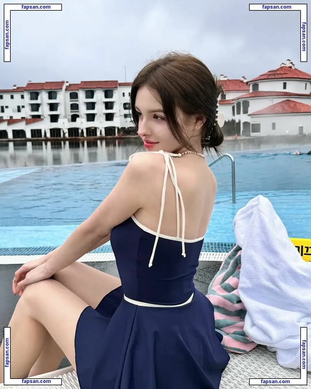 Elina Karimova nude photo #0004 from OnlyFans