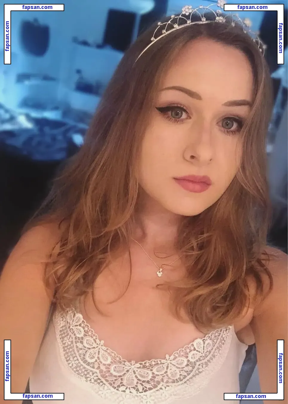 Elina Twitch голая фото #0003 с Онлифанс