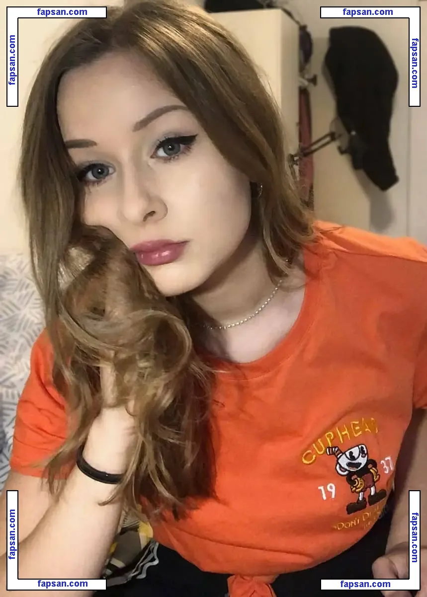 Elina Twitch голая фото #0008 с Онлифанс