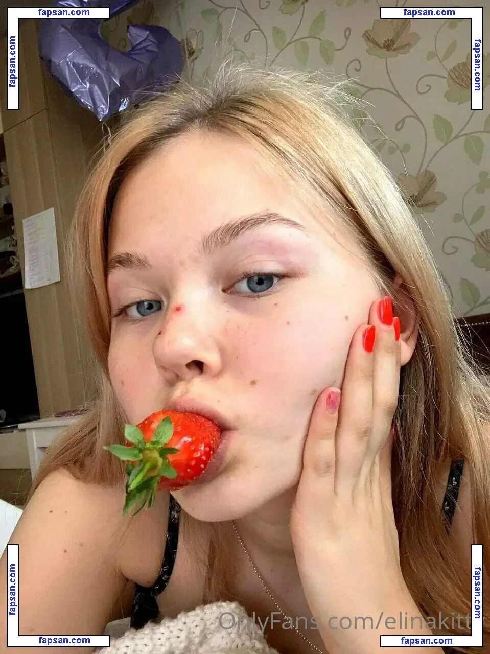 elinakitty nude photo #0008 from OnlyFans