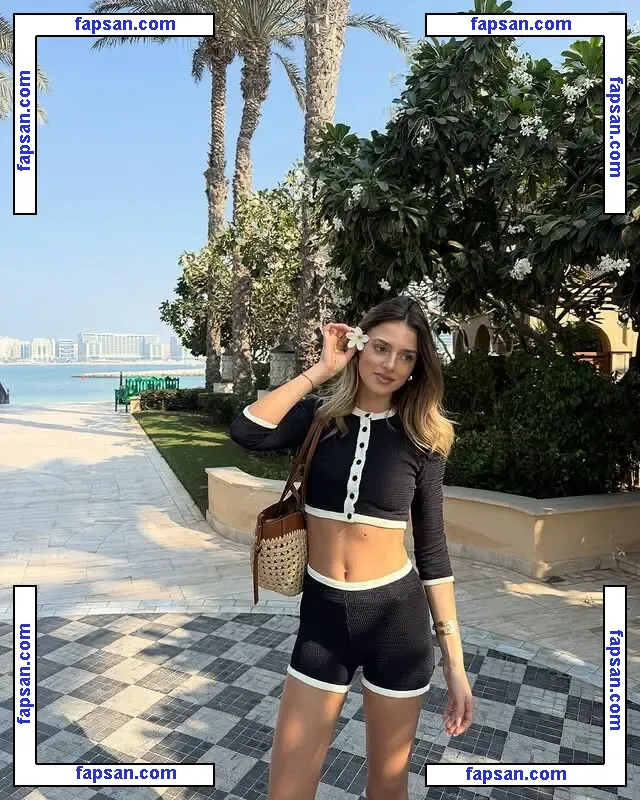 Elisa Barranu голая фото #0003 с Онлифанс