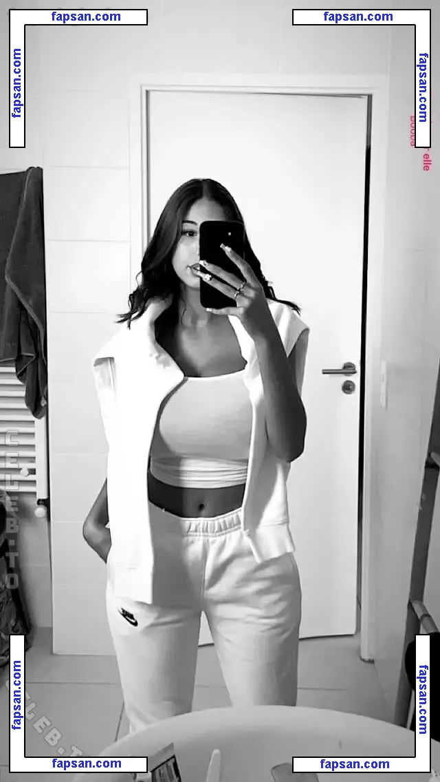 Elisa Bary голая фото #0008 с Онлифанс