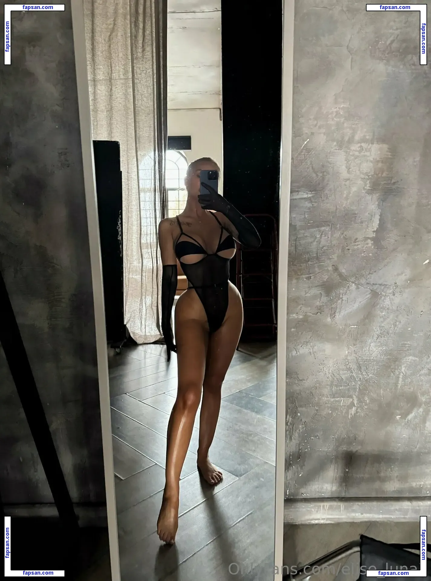 elise_luna7 nude photo #0060 from OnlyFans