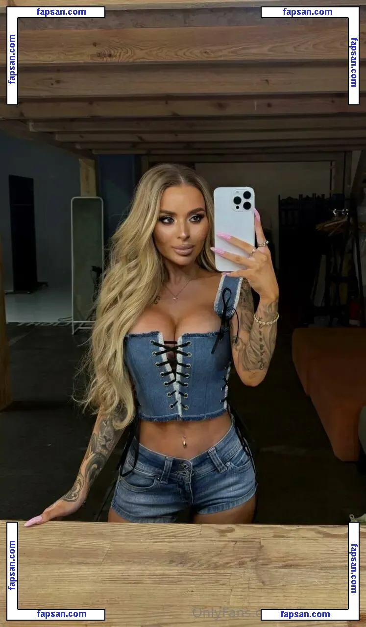 elise_luna7 nude photo #0061 from OnlyFans