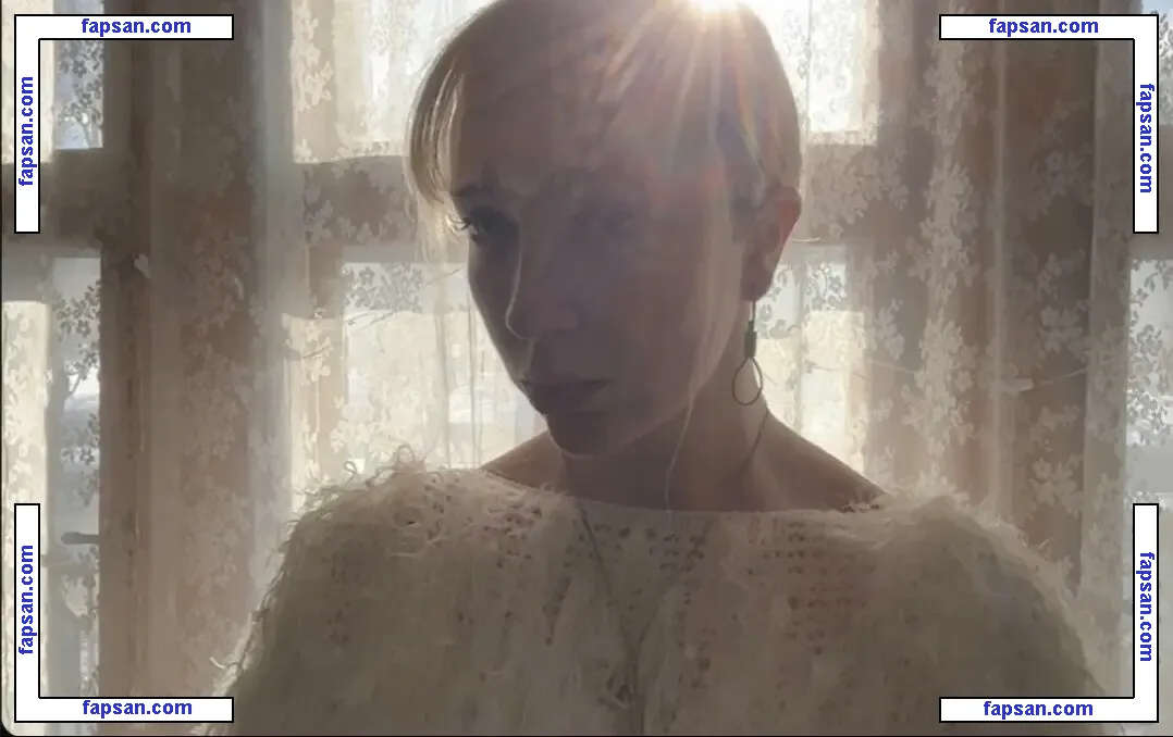 Elita Harkov nude photo #0064 from OnlyFans