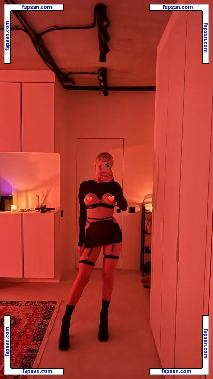 Eliz Benson nude photo #0047 from OnlyFans