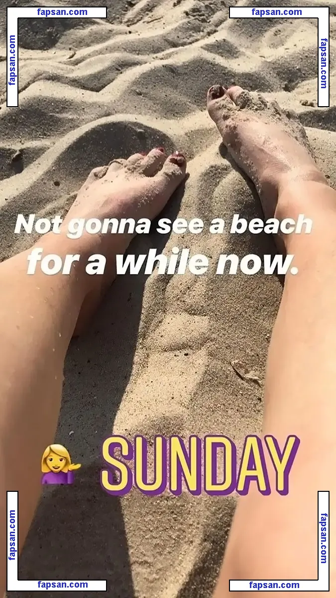 Elizabeth Banks nude photo #0411 from OnlyFans