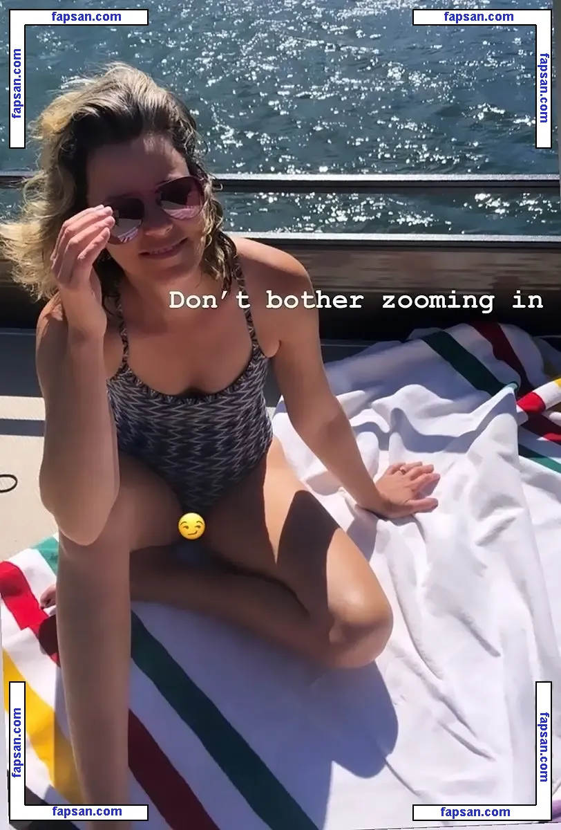 Elizabeth Banks nude photo #0445 from OnlyFans