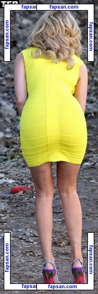 Elizabeth Banks nude photo #0456 from OnlyFans