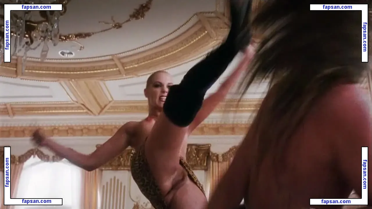 Elizabeth Berkley голая фото #0007 с Онлифанс