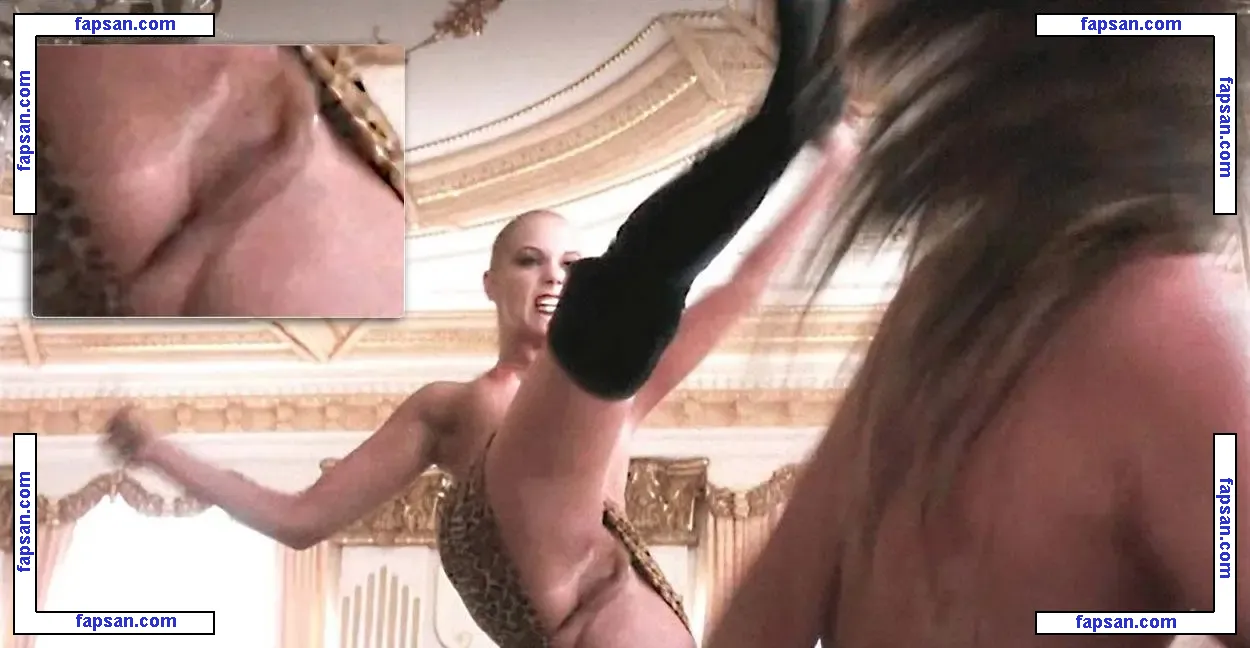 Elizabeth Berkley голая фото #0064 с Онлифанс