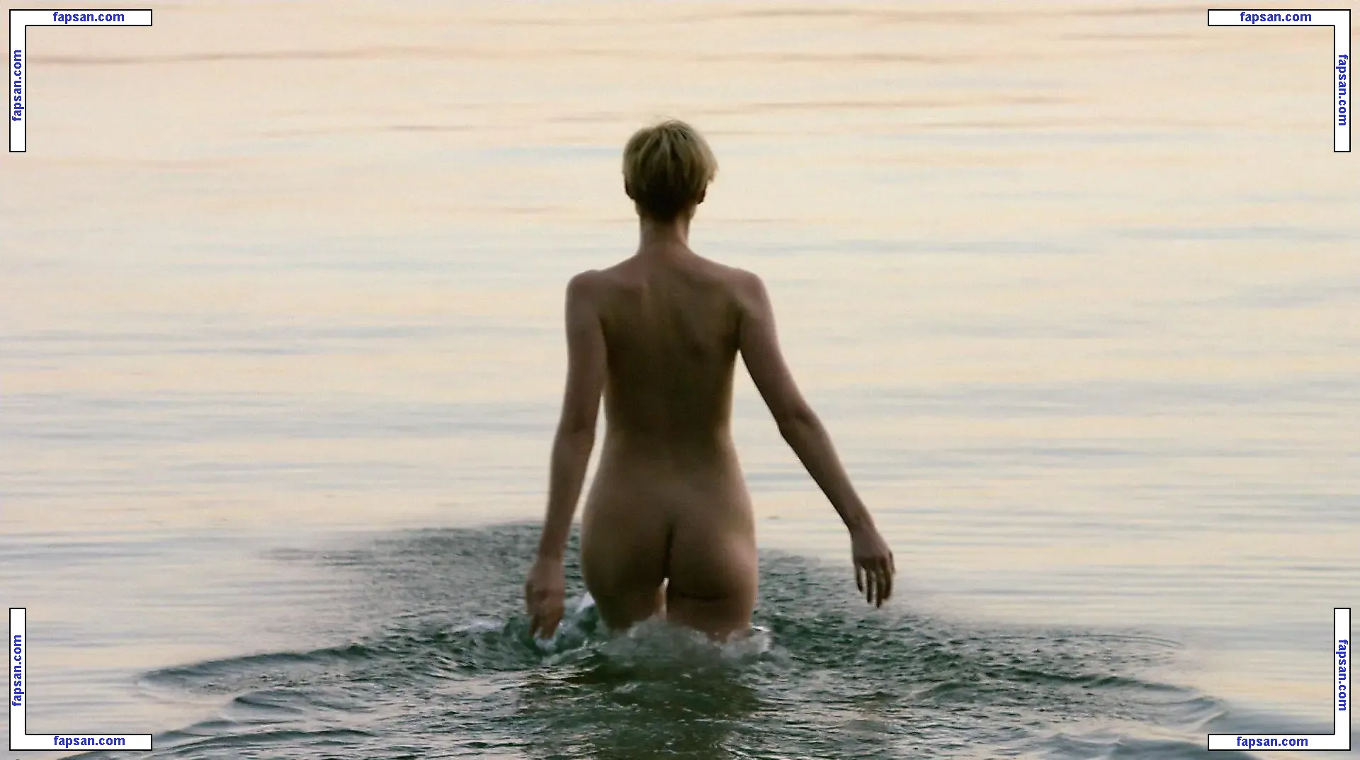 Elizabeth Debicki nude photo #0050 from OnlyFans