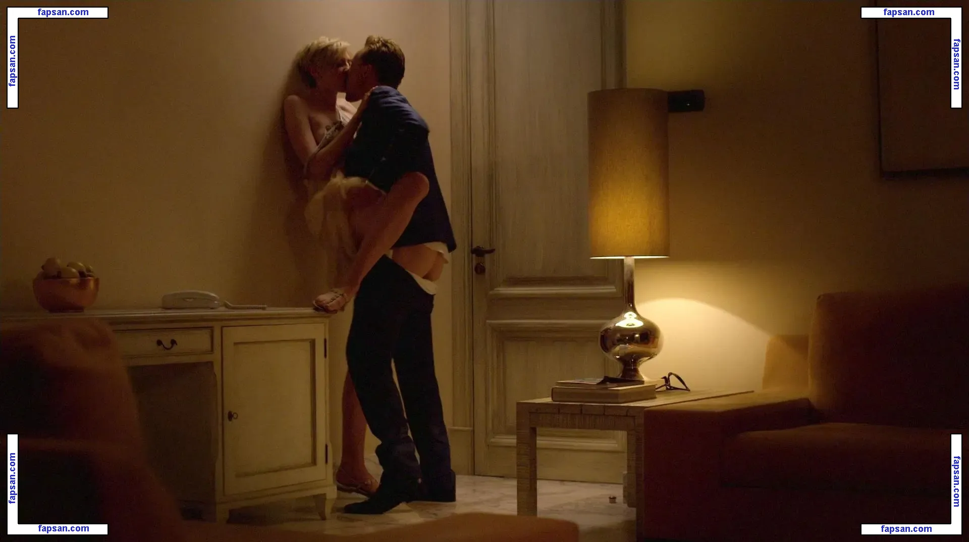 Elizabeth Debicki nude photo #0073 from OnlyFans