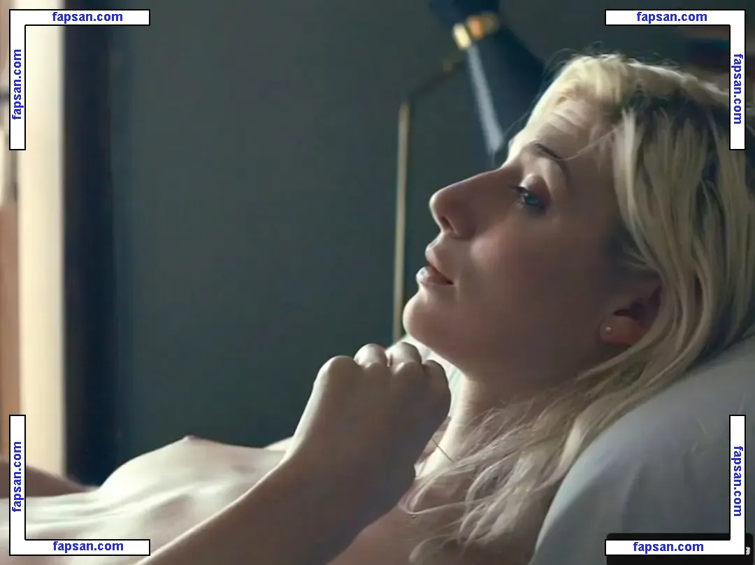 Elizabeth Debicki nude photo #0133 from OnlyFans