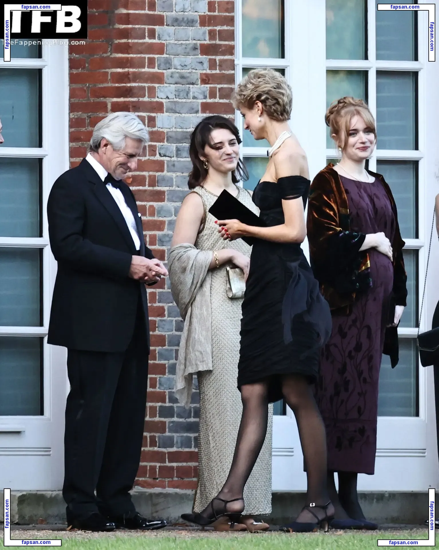 Elizabeth Debicki nude photo #0146 from OnlyFans