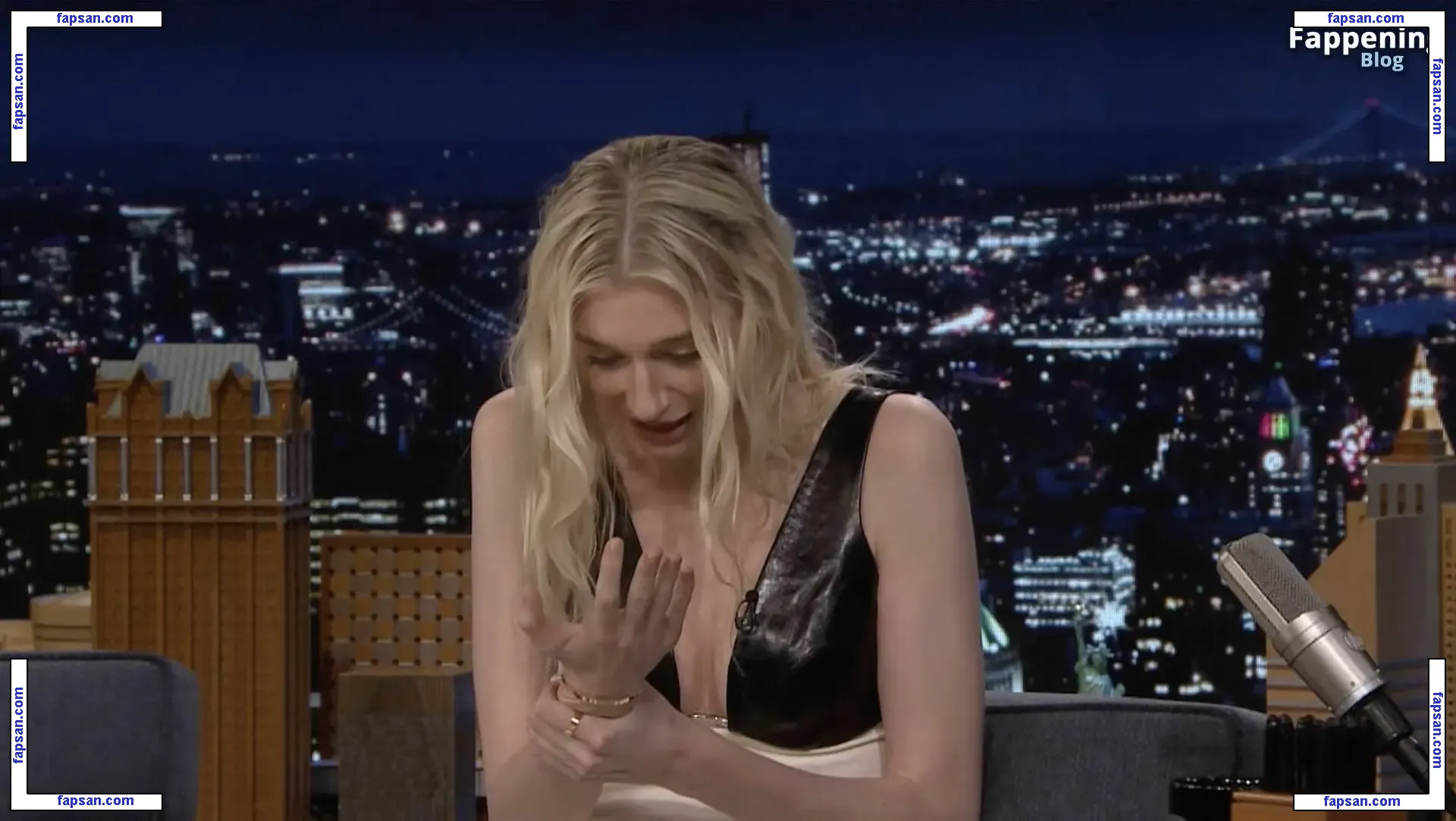 Elizabeth Debicki nude photo #0195 from OnlyFans