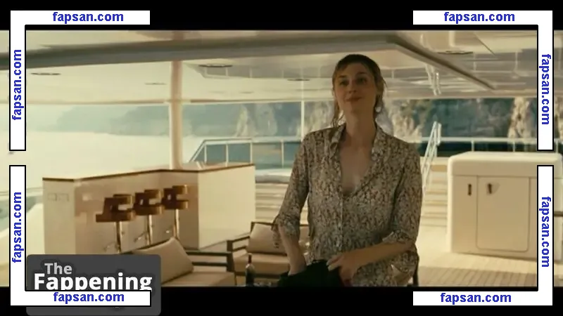 Elizabeth Debicki nude photo #0231 from OnlyFans