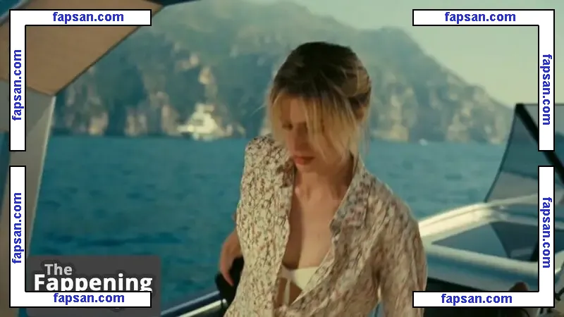 Elizabeth Debicki nude photo #0251 from OnlyFans