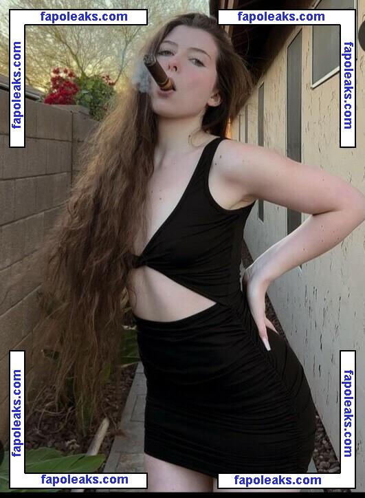 Elizabeth Finis / cigarstunner nude photo #0003 from OnlyFans