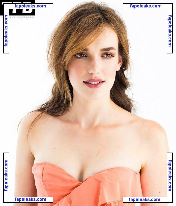 Elizabeth Henstridge / lil_henstridge nude photo #0023 from OnlyFans