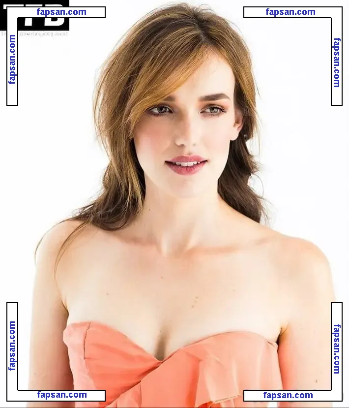 Elizabeth Henstridge nude photo #0023 from OnlyFans