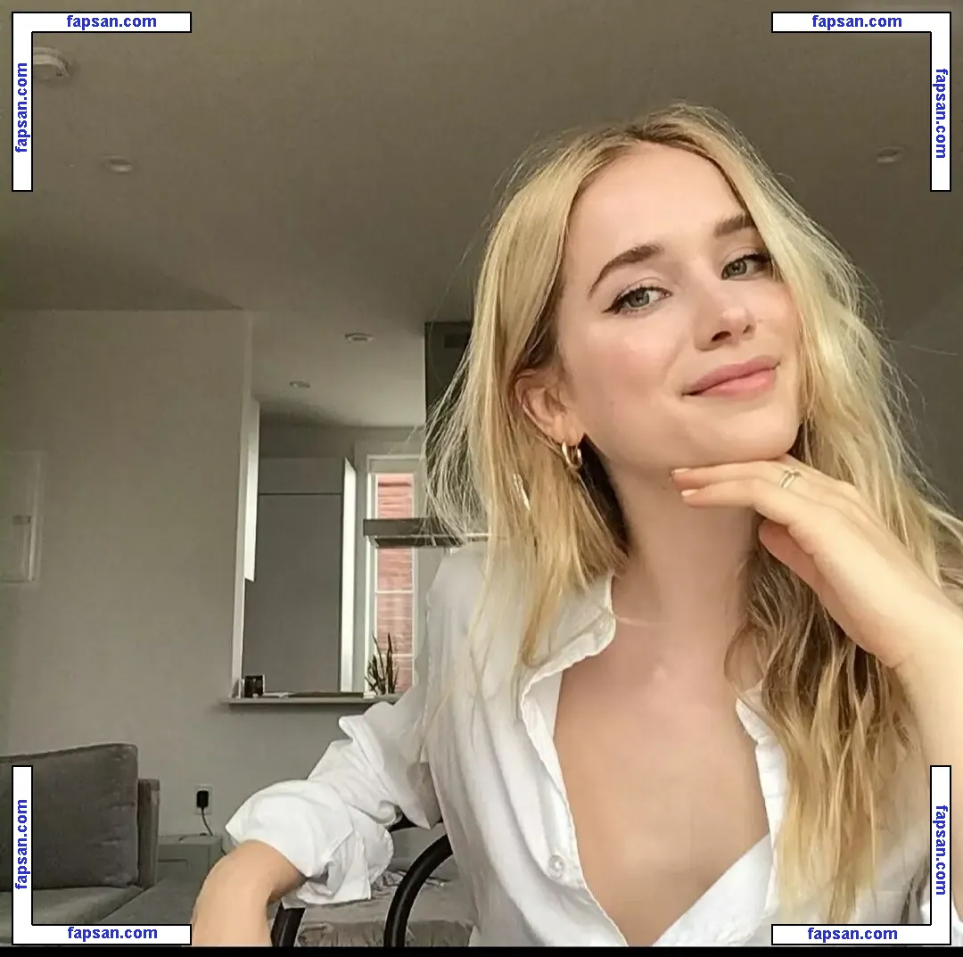 Elizabeth Lail nude photo #0113 from OnlyFans