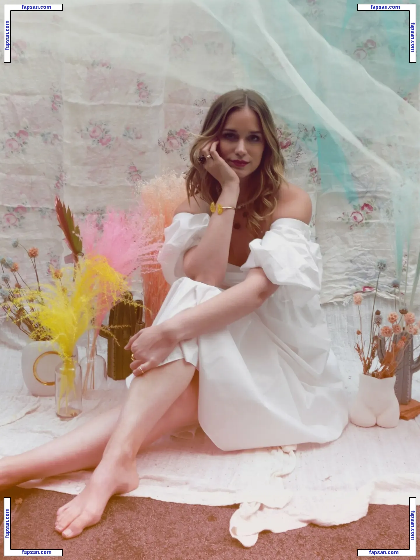 Elizabeth Lail nude photo #0144 from OnlyFans