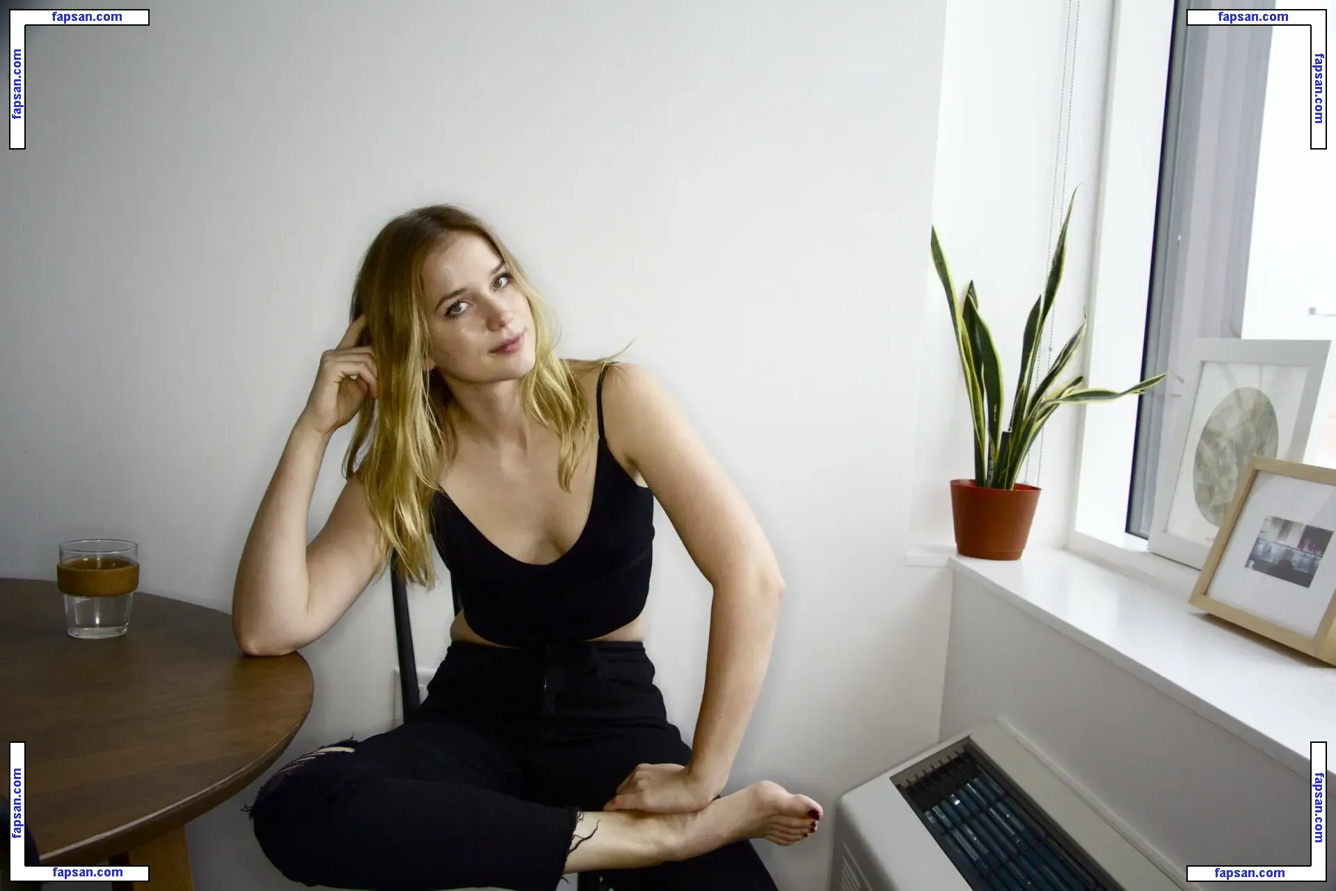 Elizabeth Lail nude photo #0145 from OnlyFans