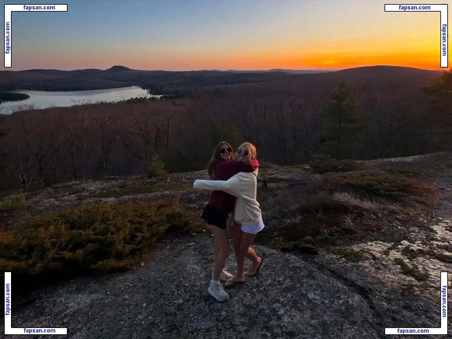 Elizabeth Levesque голая фото #0005 с Онлифанс