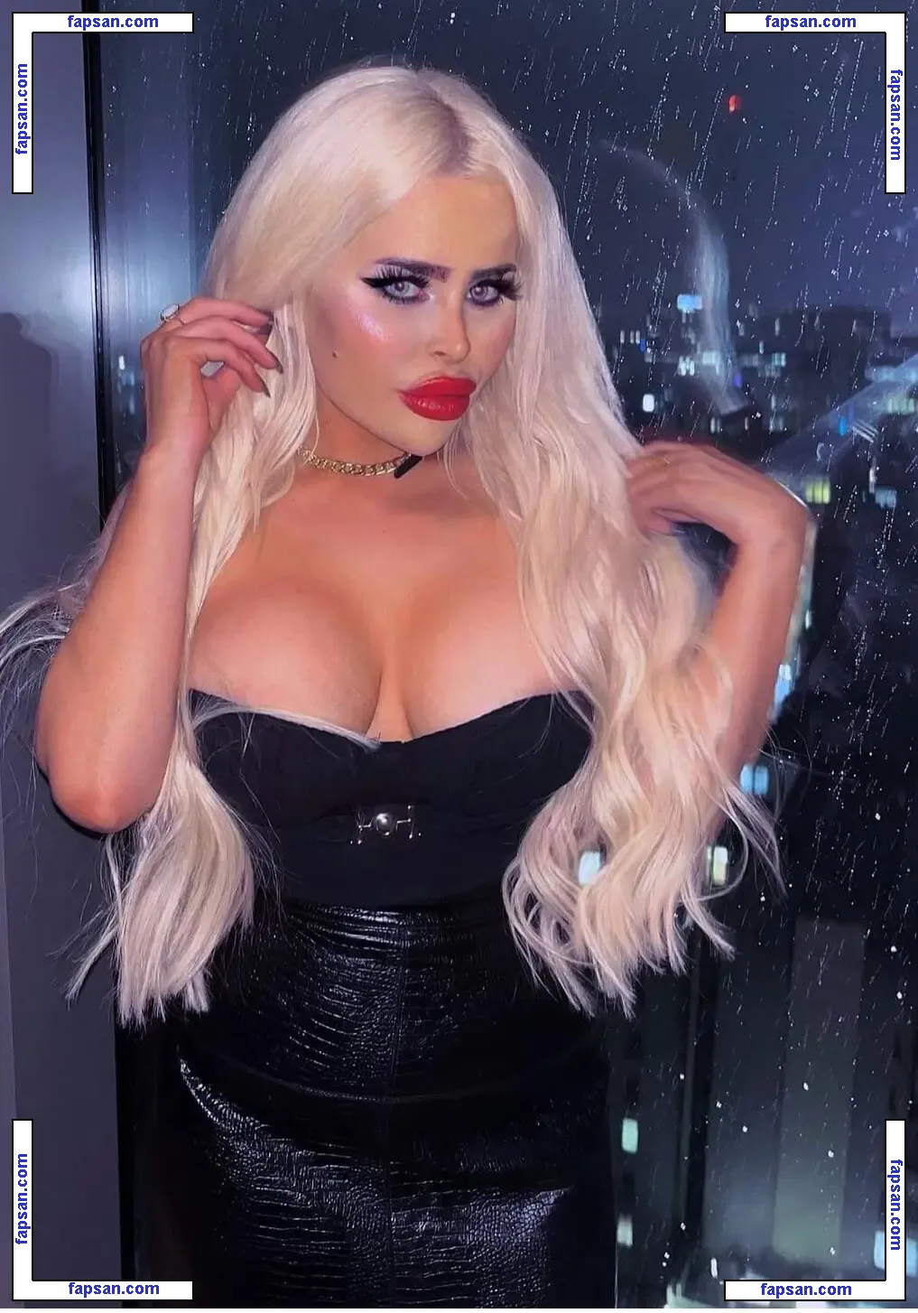 Elizabeth Lou nude photo #0002 from OnlyFans