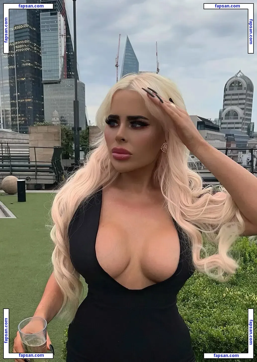 Elizabeth Lou nude photo #0007 from OnlyFans