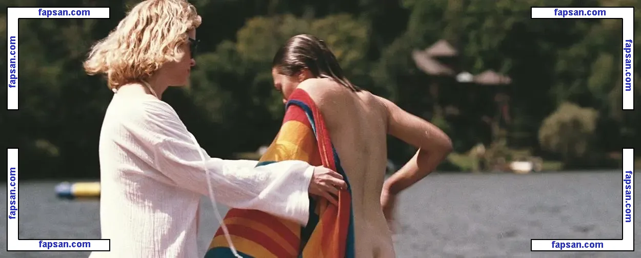 Elizabeth Olsen nude photo #0322 from OnlyFans