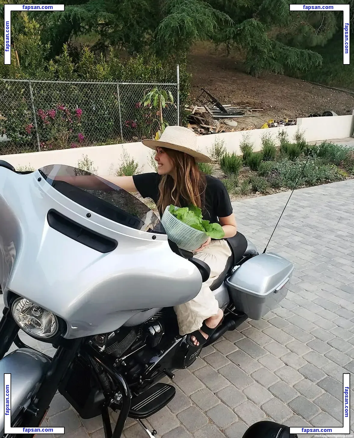 Elizabeth Olsen nude photo #0590 from OnlyFans