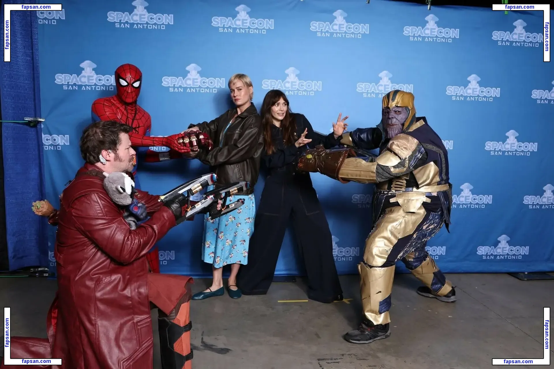 Elizabeth Olsen голая фото #1655 с Онлифанс