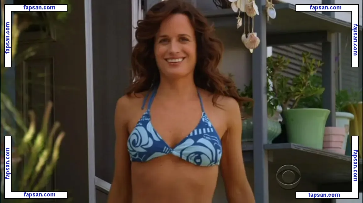 Elizabeth Reaser nude photo #0007 from OnlyFans