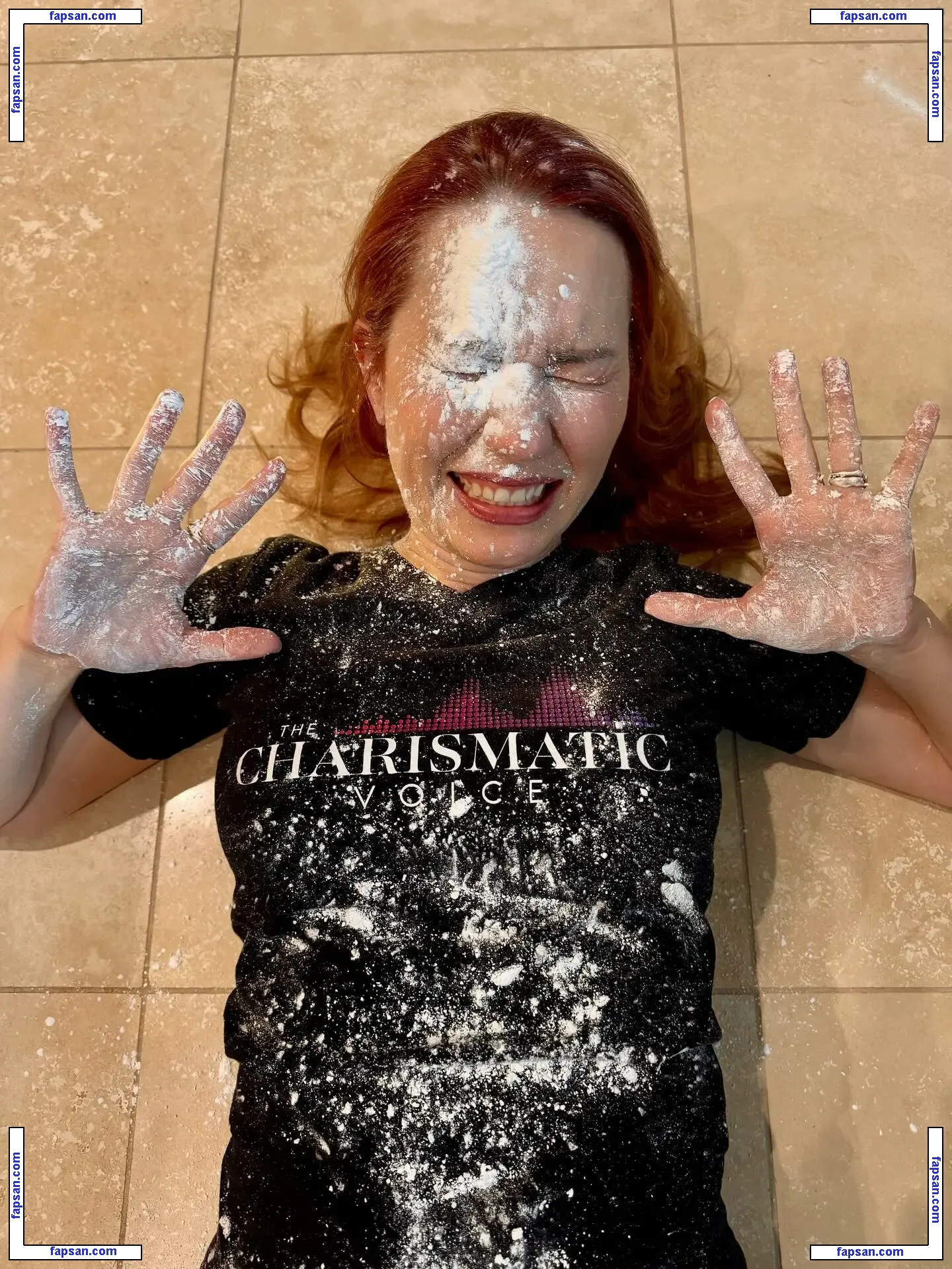 Elizabeth Zharoff голая фото #0030 с Онлифанс