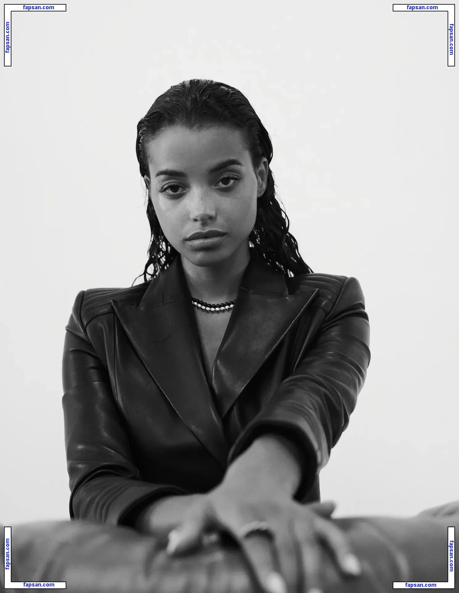 Ella Balinska голая фото #0419 с Онлифанс