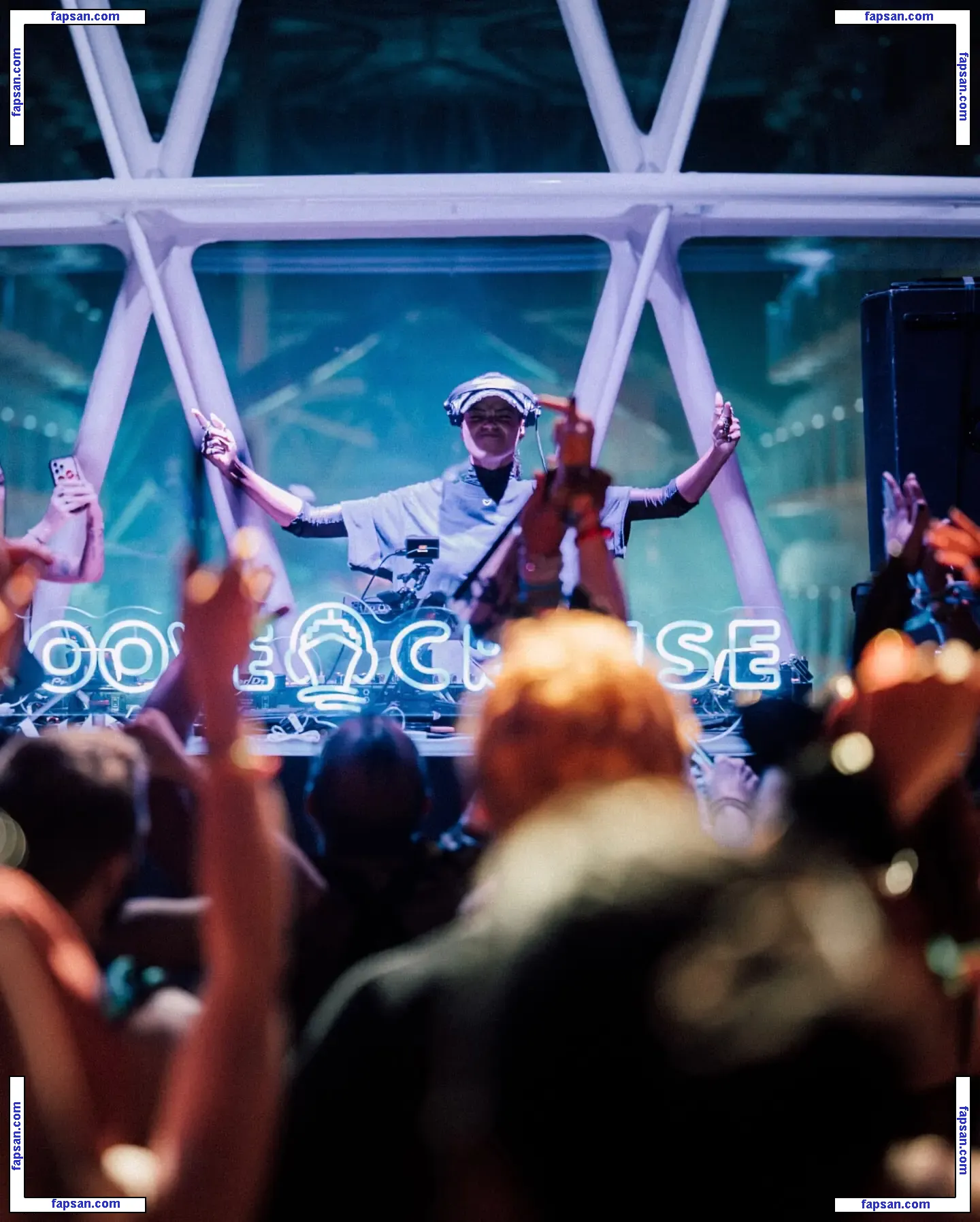 Ella Balinska голая фото #0426 с Онлифанс