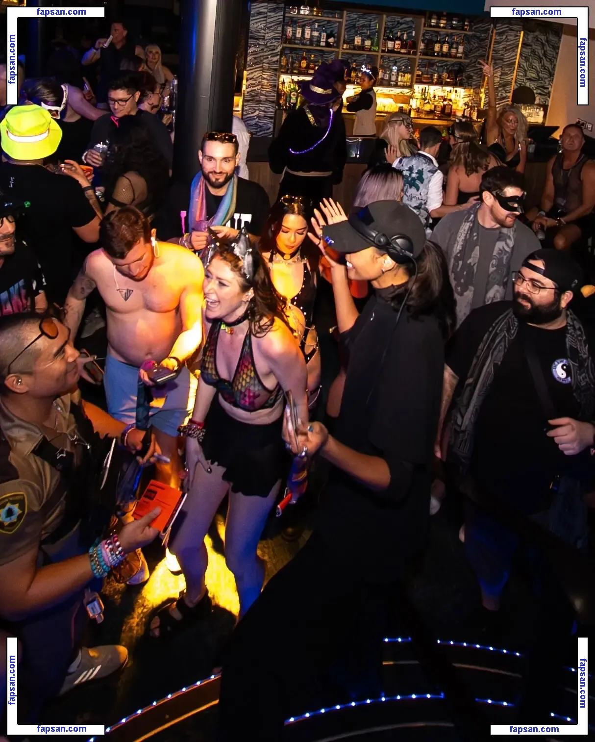 Ella Balinska голая фото #0428 с Онлифанс