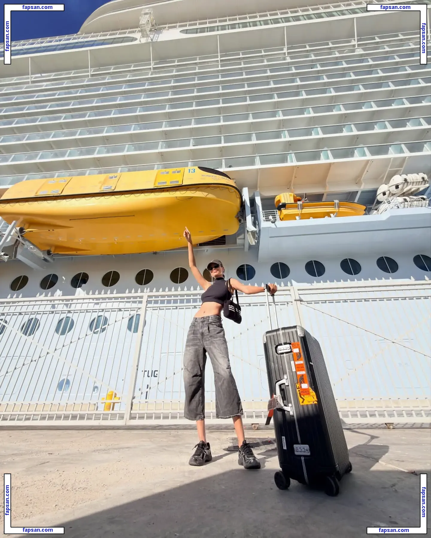 Ella Balinska голая фото #0429 с Онлифанс