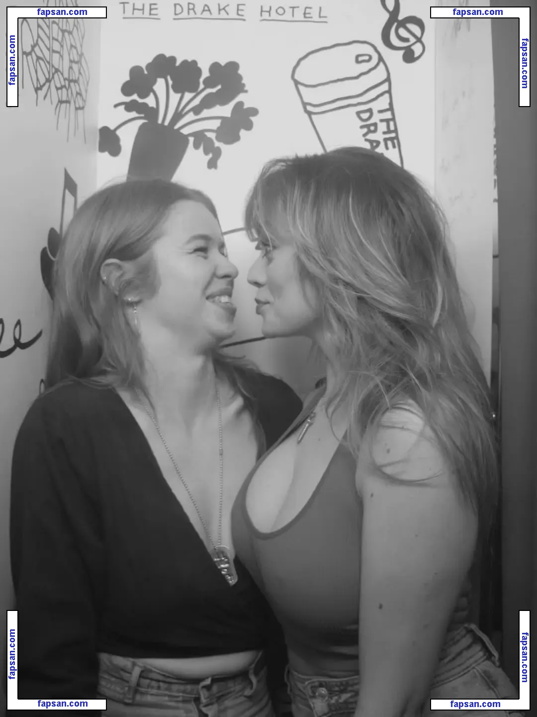 Ella Ballentine голая фото #0016 с Онлифанс