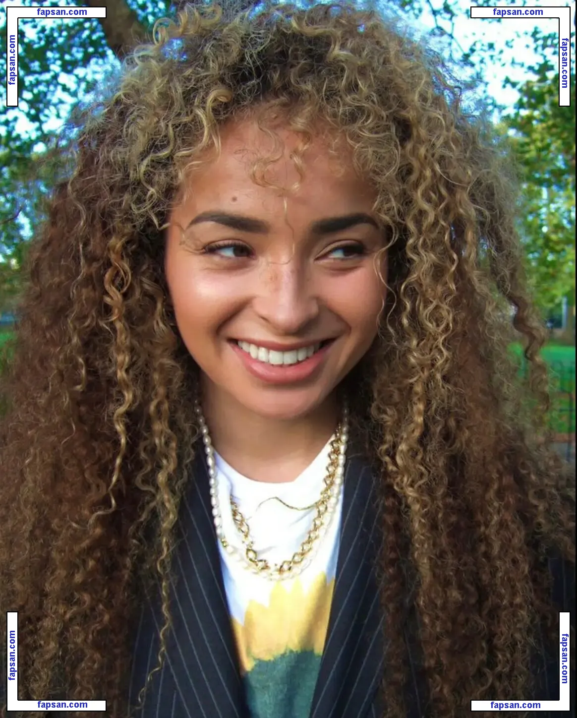 Ella Eyre nude photo #0126 from OnlyFans