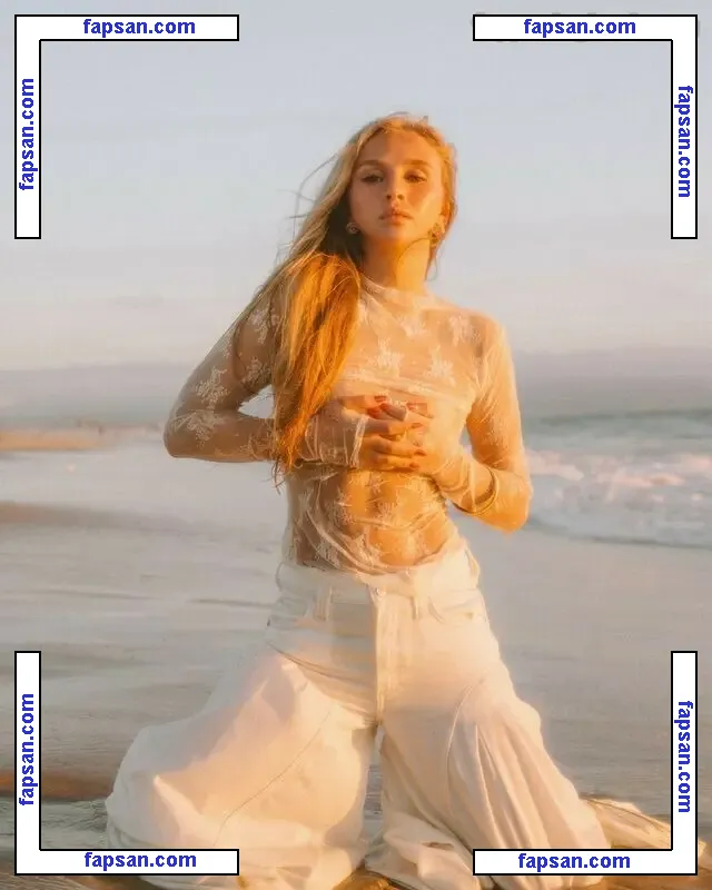 Ella Horan голая фото #0097 с Онлифанс