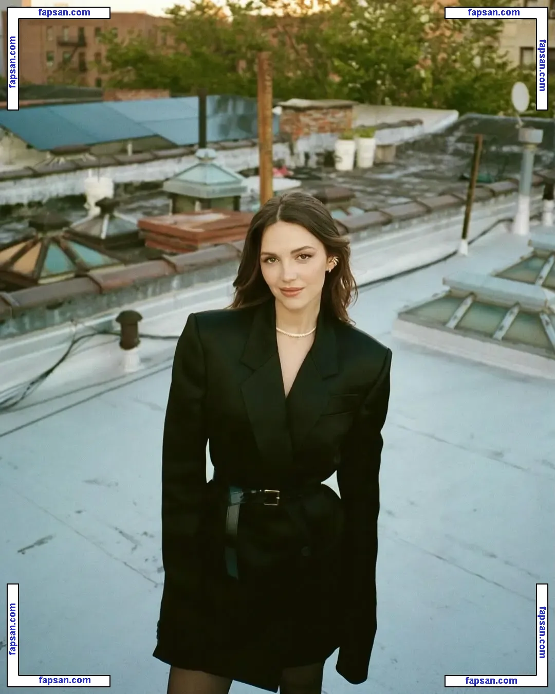 Ella Hunt голая фото #0119 с Онлифанс